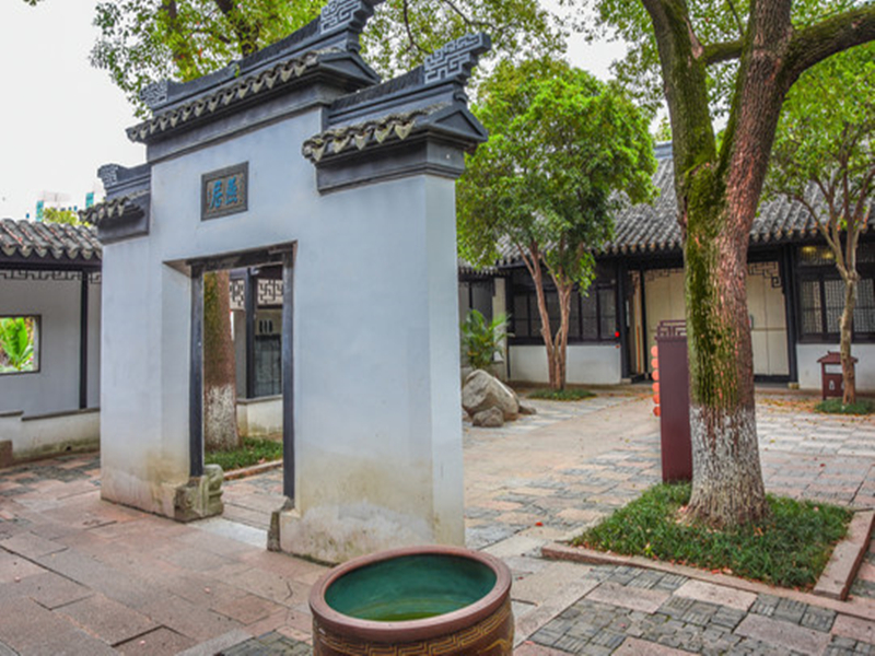 手工花磚與磚雕的搭配，表達(dá)新中式文化的裝修理念
