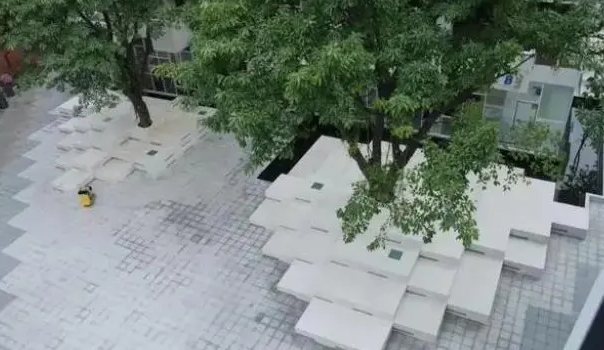 實用又美觀的樹池坐凳，你知道它是混凝土做的嗎？