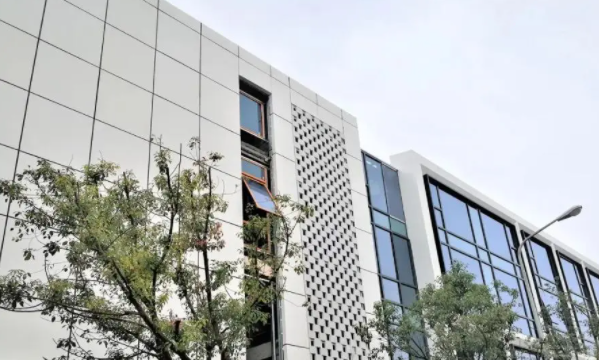 UHPC外墻裝飾板，提升建筑視覺美感